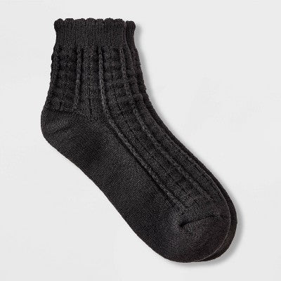 Women's Scalloped Edge Pointelle Super Soft Short Crew Boot Socks - Auden Black 4-10
