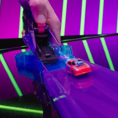 Hyper Burst Jump Strike Battle Race Track Set
