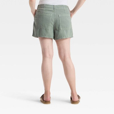 Women's High-Rise Pleated Jean Shorts 2