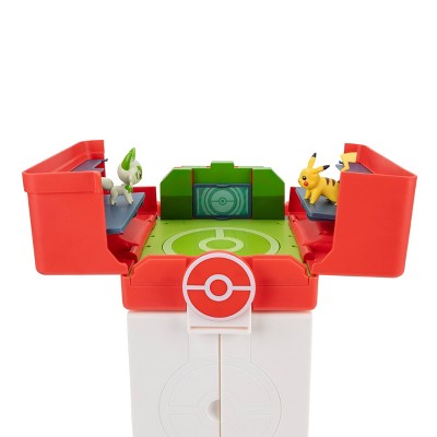 Pokemon Play 'N' Display Case with Pikachu & Sprigatito Action Figure