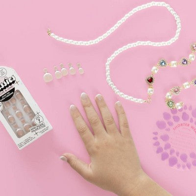 Olive & June Pressies Fake Nails - XS/S Round - Iconic French - 28ct