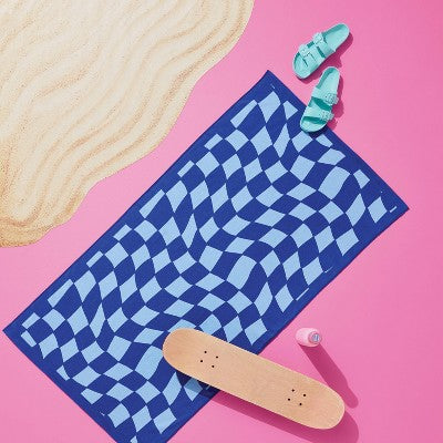 32"x62" Wavy Checkered Beach Towel Blue - Sun Squad