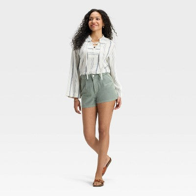 Women's High-Rise Pleated Jean Shorts 2