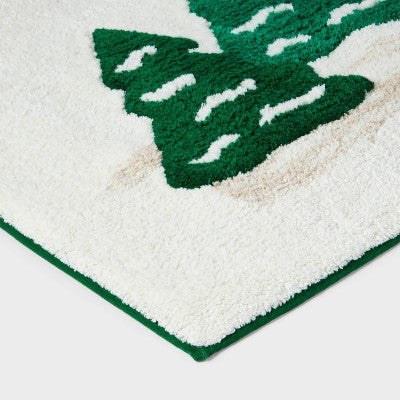 20"x30" Tree Christmas Bath Rug Green - Threshold