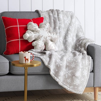 Christmas Snowflake Plush Throw Blanket Gray/White - Wondershop