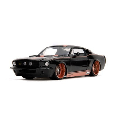 Pink Slips 1967 Shelby GT-500 Black Diecast Vehicle - 1:24 Scale