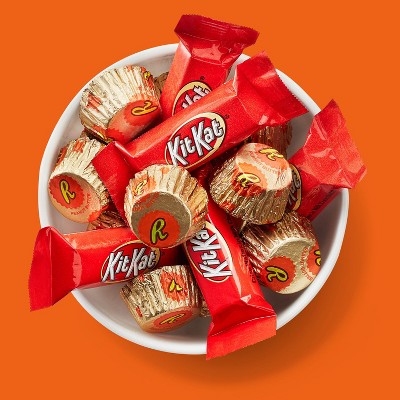 Reese's and Kit Kat Miniatures Milk Chocolate Assortment Candy Variety Pack - 33.36oz