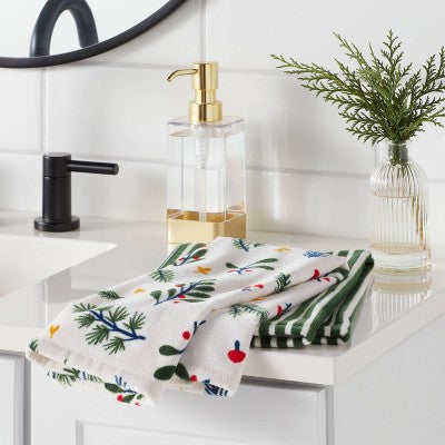 2pk Christmas Winter Botanical Hand Towels White - Wondershop