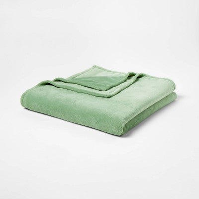 Full/Queen Plush Blanket Sage Green - Room Essentials