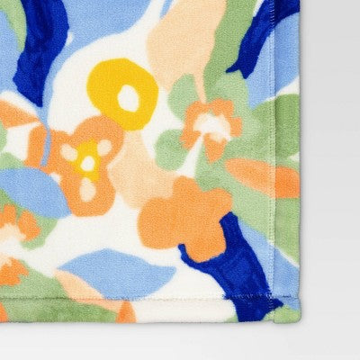 Vintage Floral Printed Plush Throw Blanket - Room Essentials