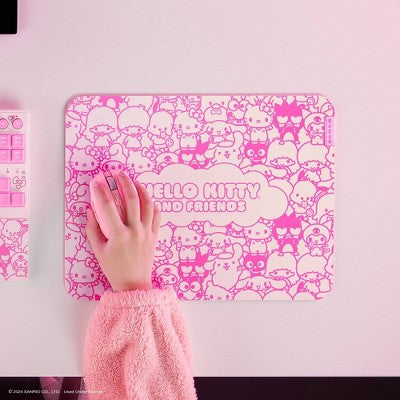 Razer Gigantus V2 Soft Gaming Mouse Mat Medium - Hello Kitty and Friends Edition