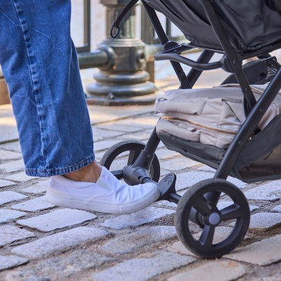Ingenuity 3Dquickclose CS+ Compact Fold Stroller - Black: Metal Frame, 5-Point Harness, EVA Tires, Single Configuration (LOCAL PICKUP ONLY)
