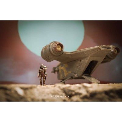 Star Wars: The Mandalorian - Deluxe Vehicle (8" Vehicle & 2 Figure) - Razor Crest (TGT Exclusive)