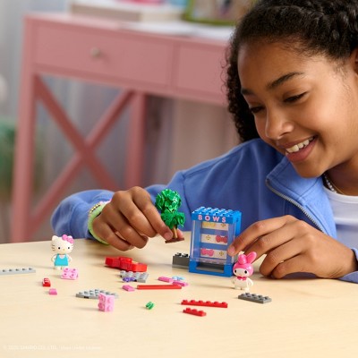 Hello Kitty and Friends Badtz-Maru's Convertible Building Set