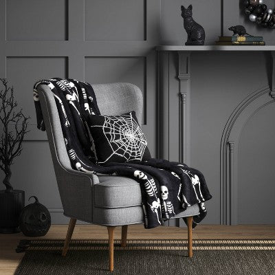 Halloween Skeletons Throw Blanket Black/Ivory - Hyde and EEK! Boutique