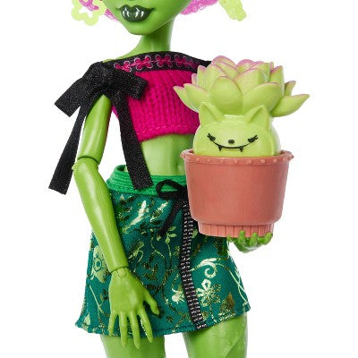 Monster High Self-Scare Secrets Venus McFlytrap Fashion Doll with 13 Realistic Accessories