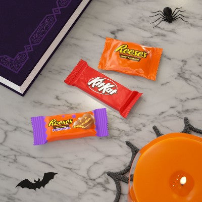HERSHEY'S Kit Kat Assorted Halloween Candy Snack Size - 32.65oz/60pc