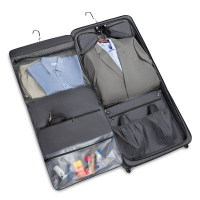 SWISSGEAR Zurich Garment Bag - Black: Softside Spinner Luggage
