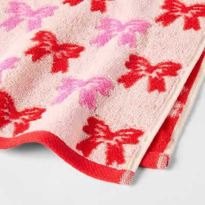 2pk Valentine's Day Bows Hand Towel Set - Room Essentials