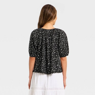 Women's Puff Short Sleeve Button-Up Peasant Top Black Floral XS