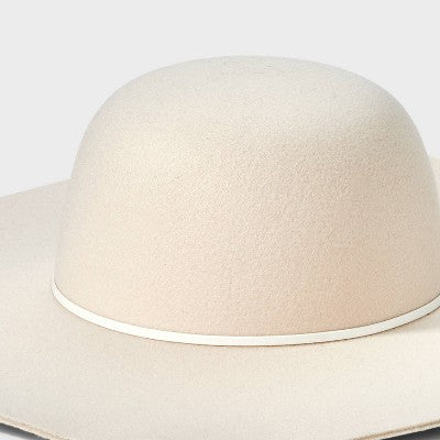 Wide Floppy Hat - A New Day Cream S/M