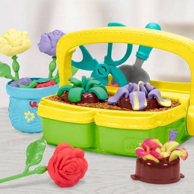Play-Doh Blooming Flowers Playset - 15pc