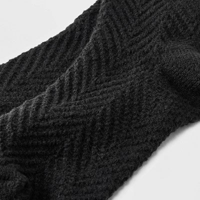 Women's Chevron Textured Supersoft Crew Boot Socks - Universal Thread Black 4-10