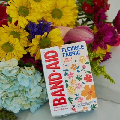 Band-Aid Brand Flexible Fabric Bandages - Wildflower - Assorted Sizes - 30 ct