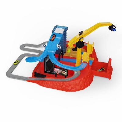 DRIVEN by Battat City Race Playset