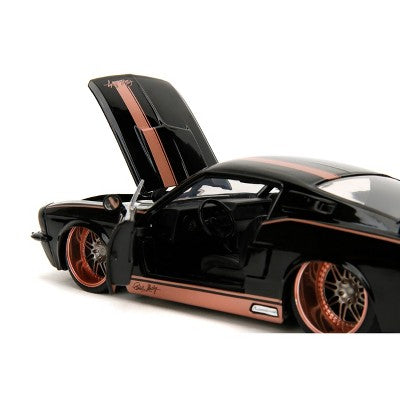 Pink Slips 1967 Shelby GT-500 Black Diecast Vehicle - 1:24 Scale