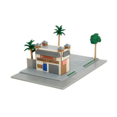 Universal Fast and Furious Hollywood Rides Nanoscene - Toretto's Market & Cafe Vehicle Playset: Toy Vehicle Set with 2 Cars, Plastic