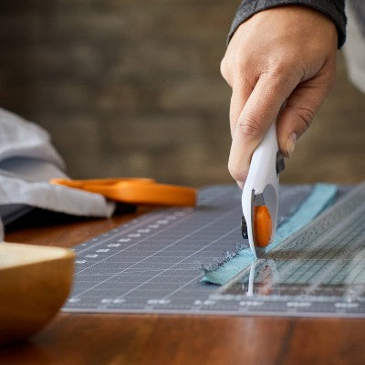 Fiskars Classic Stick Rotary Cutter (45 mm)