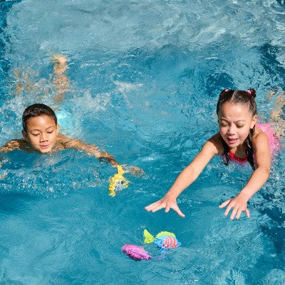 Swimways Rainbow Reef Fish, Tuna Turner: Dive Toy for Kids 5+ Years