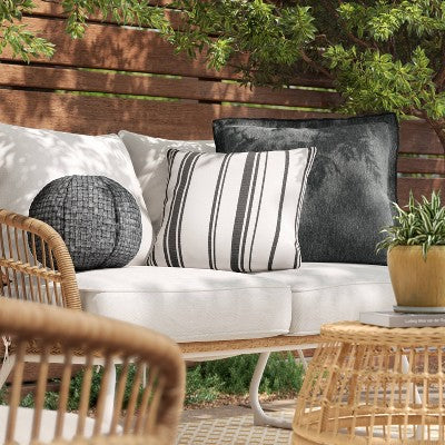 20"x20" Heathered Solid Double Flange Pillow Gray - Threshold