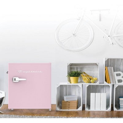 Frigidaire 1.6 cu ft Compact Retro Fridge with Freezer, Built-in Bottle Opener Pink (LOCAL PICKUP ONLY)