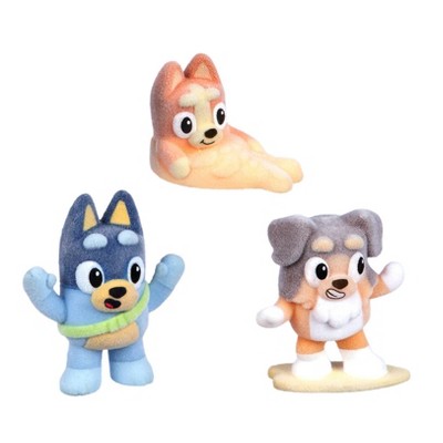 Bluey Fuzzies Episode Pack The Beach Display Case and Figures
