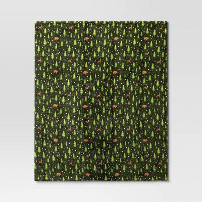 Christmas Tree Printed Plush Throw Blanket Green - Wondershop