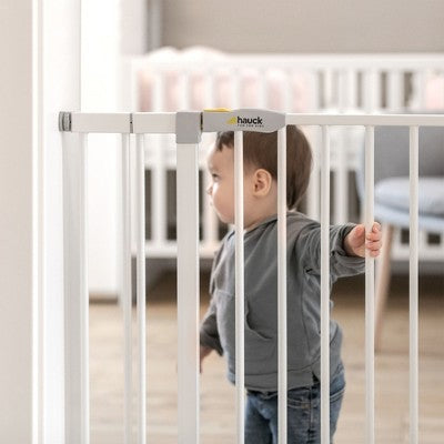 hauck 59726 Open N Stop KD Pressure Fit Safety Gate for Doors 29 to 31", White (LOCAL PICKUP ONLY)