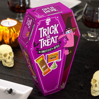 HERSHEY'S Milk Chocolate Assorted Trick or Treat Halloween Candy Coffin Gift Box - 29.04oz/94pc