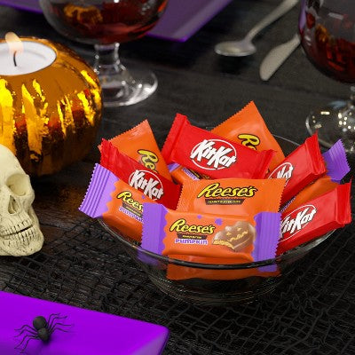 HERSHEY'S Kit Kat Assorted Halloween Candy Snack Size - 32.65oz/60pc