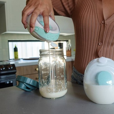 WILLOW Glass Breast Milk Pitcher