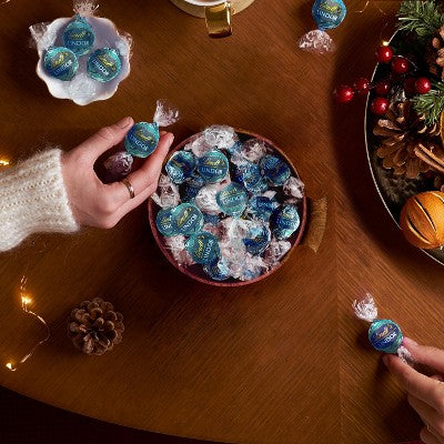 Lindt LINDOR Christmas Cinnamon Swirl Chocolate Candy Truffles - 5.1oz