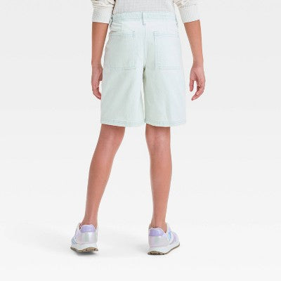 Girls' Mid-Rise Baggy Bermuda Jean Shorts - art class Light Wash XL