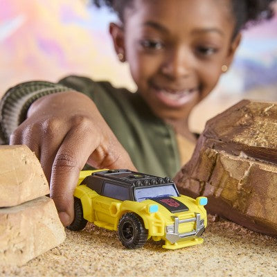 Transformers CYBERWORLD Bumblebee Cyber Changers