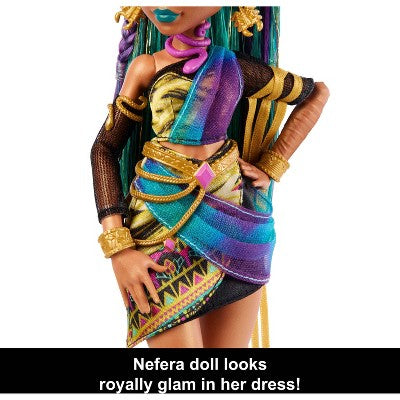 Monster High Nefera De Nile Doll with Pet Scarab Lavish and 7 Accessories like Purse and Snacks