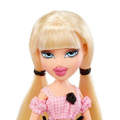 Bratz 11" Goin' Out! Cloe Fashion Doll with Accessories