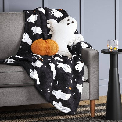 Halloween Ghost Throw Blanket Black/White - Hyde and EEK! Boutique