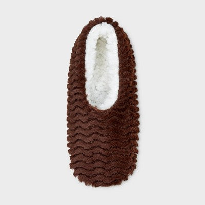 Women's Wavy Textured Faux Fur Cozy Pull-On Slipper Socks with Grippers - Auden Brown S/M