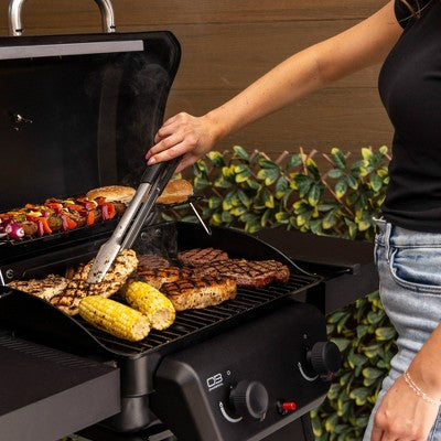 Charbroil 2-Burner 20000 BTU Outdoor Gas Grill 463637726 Black (LOCAL PICKUP ONLY)