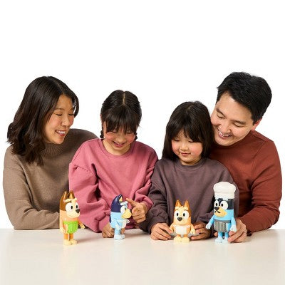 Bluey Let's Play Chef Chat Mates Figure Dinner Time Heeler: Interactive Toy with Bluey & Bingo Characters